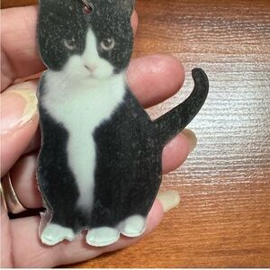 Black and White Tuxedo cat keychain 🤗💕